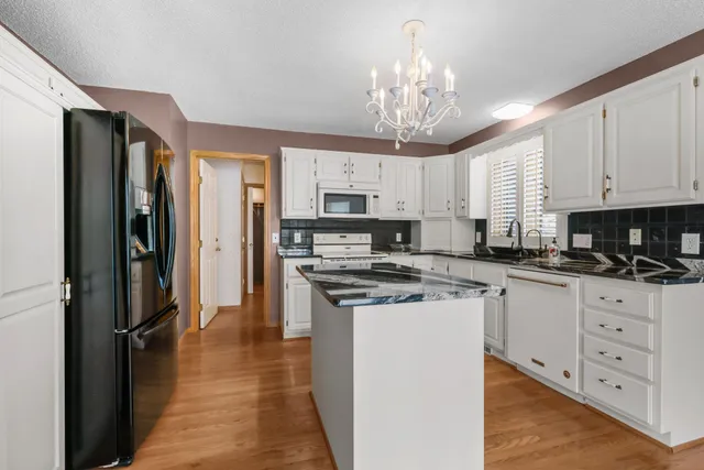 $415,000 | 6600 Founders Parkway, Brooklyn Park, MN 55445