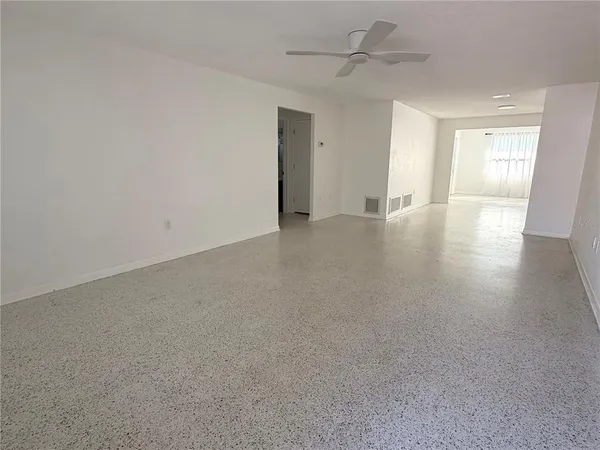 $2,600 | 523 Milwaukee Avenue, Dunedin, FL 34698