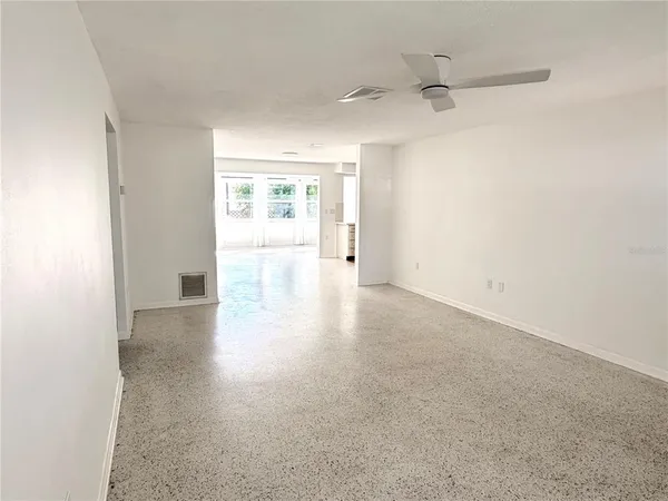 $2,600 | 523 Milwaukee Avenue, Dunedin, FL 34698