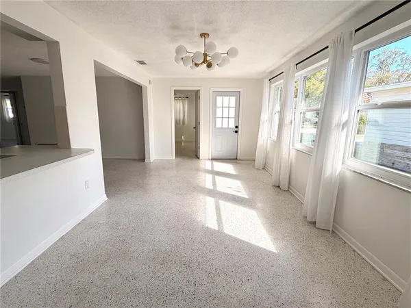 $2,600 | 523 Milwaukee Avenue, Dunedin, FL 34698