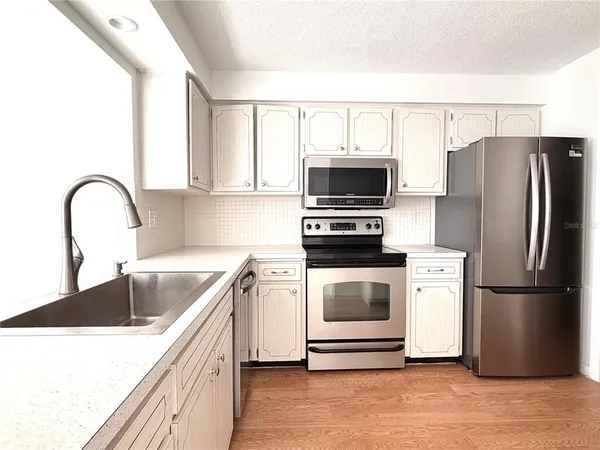 $2,600 | 523 Milwaukee Avenue, Dunedin, FL 34698