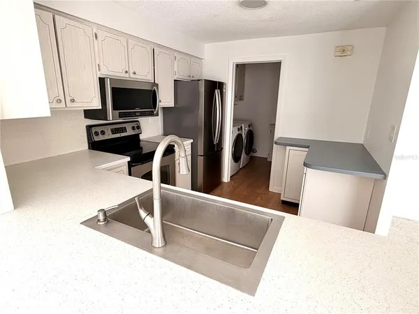 $2,600 | 523 Milwaukee Avenue, Dunedin, FL 34698