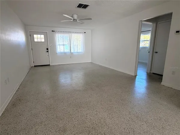 $2,600 | 523 Milwaukee Avenue, Dunedin, FL 34698