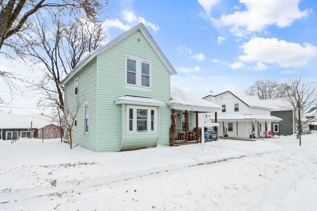 $225,000 | 210 East Merrimac Street, Dodgeville, WI 53533