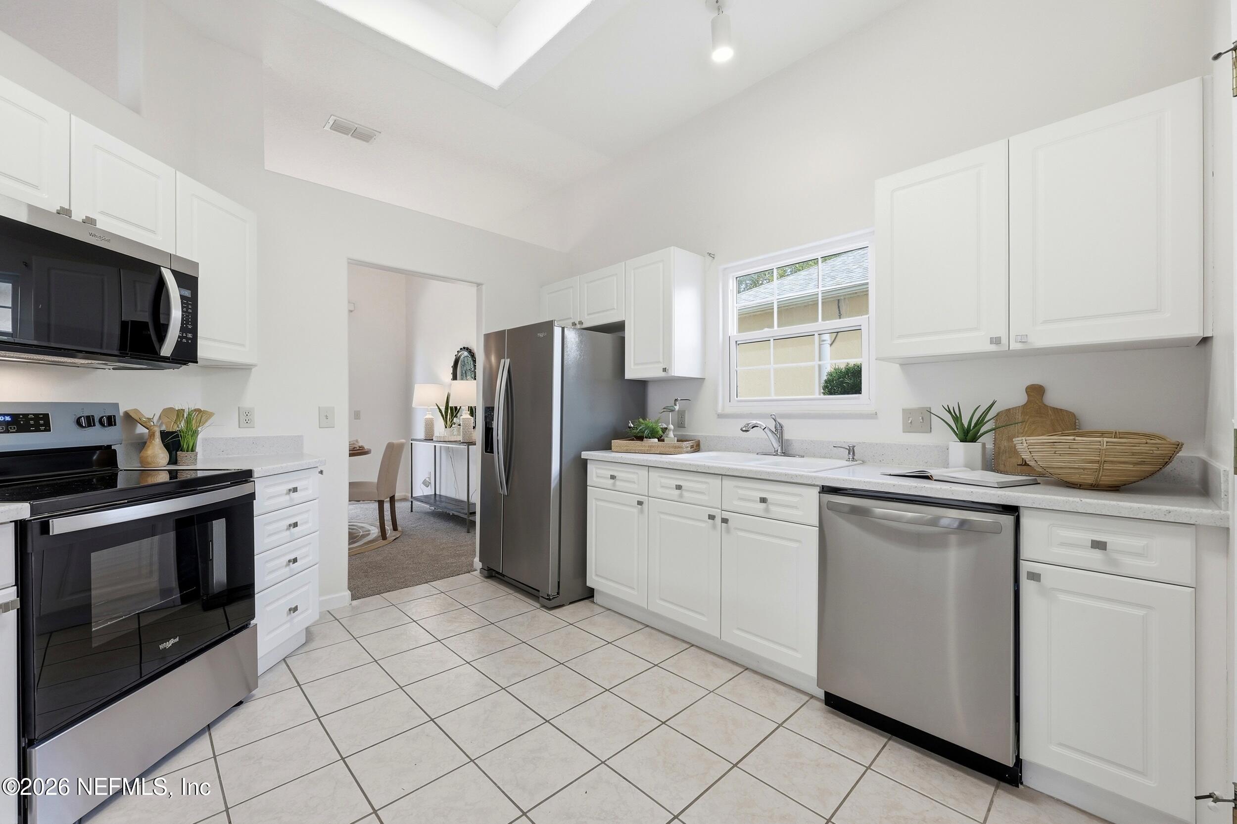 144 Cedar Ridge Circle St. Augustine, FL 32080 - Photo 15 of 48 BRAND NEW STAINLESS APPLIANCES!