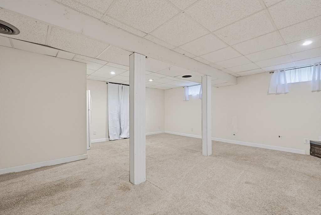 8 Pontiac Road Walpole, MA 02081 - Photo 27 of 37 Gallery Image 27