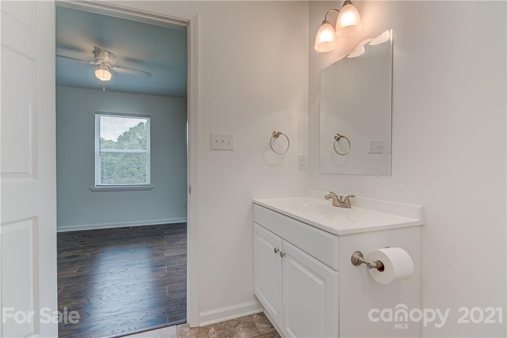 3205 Oakdale Road Charlotte, NC 28216 - Photo 20 of 25 Gallery Image 20