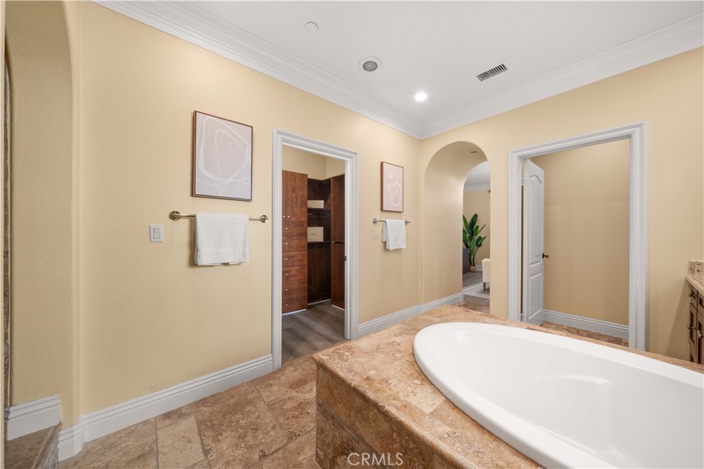 94 Mission Irvine, CA 92620 - Photo 15 of 46