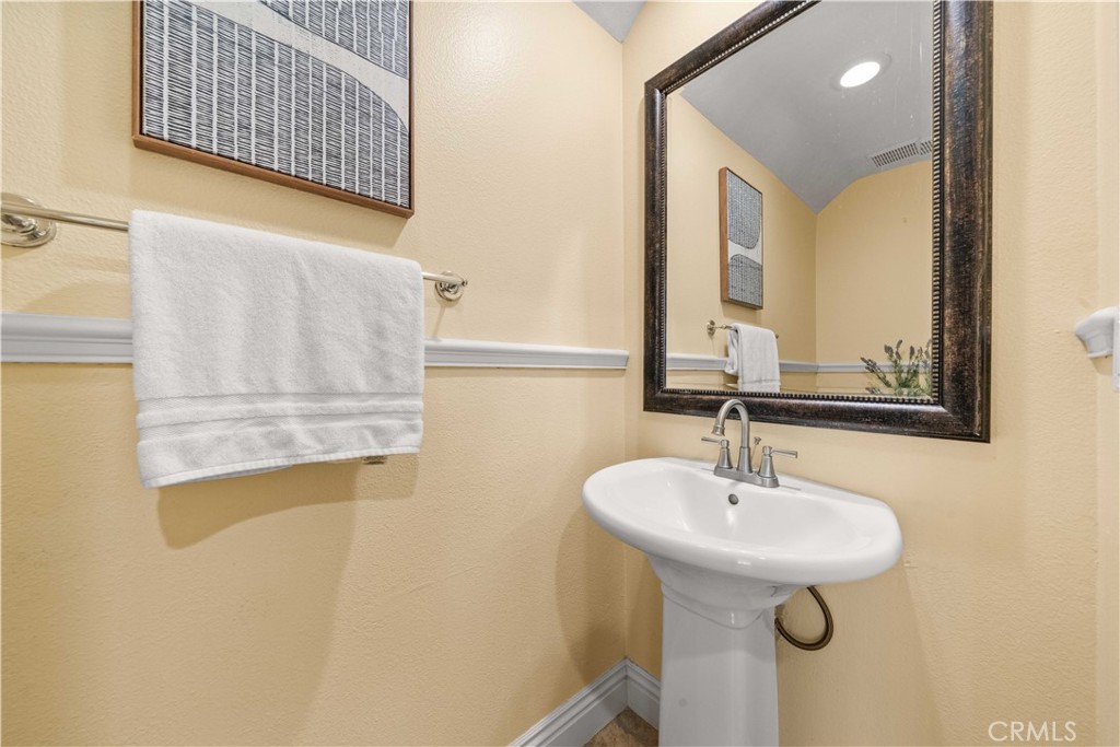 94 Mission Irvine, CA 92620 - Photo 18 of 46