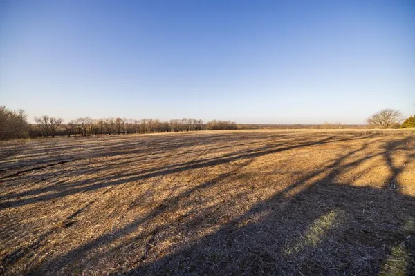 $370,000 | 1234 East 335th Street, Archie, MO 64725