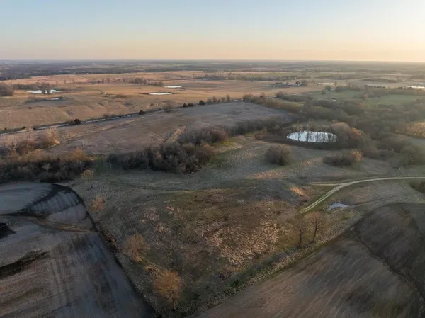 $370,000 | 1234 East 335th Street, Archie, MO 64725