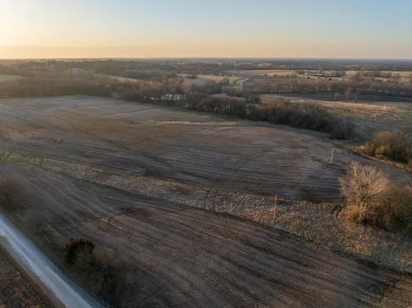 $370,000 | 1234 East 335th Street, Archie, MO 64725