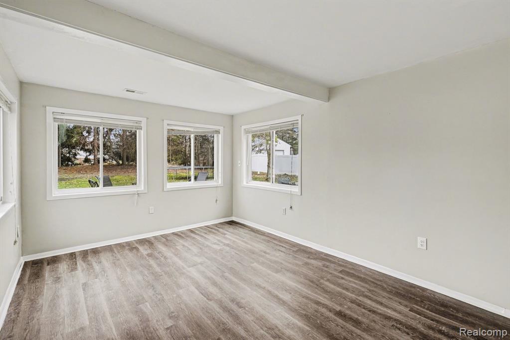 1784 Byron Road Howell, MI 48855 - Photo 2 of 33