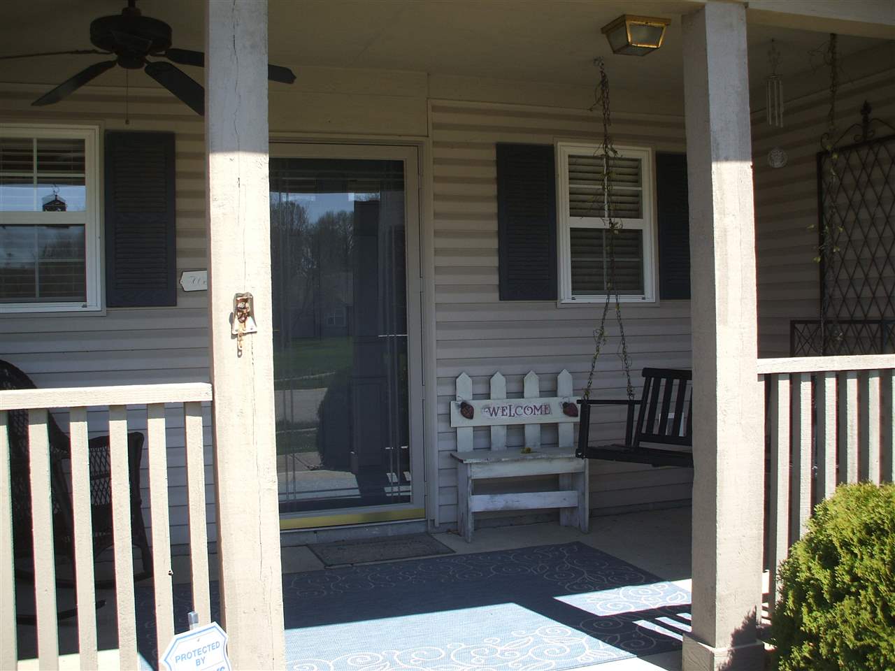 725 Springwater Road Kokomo, IN 46902 - Photo 2 of 35