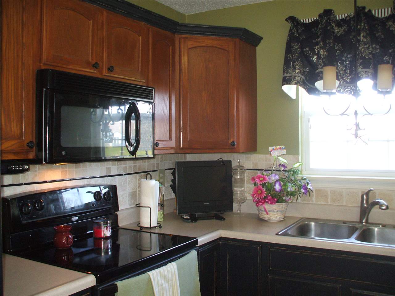 725 Springwater Road Kokomo, IN 46902 - Photo 12 of 35