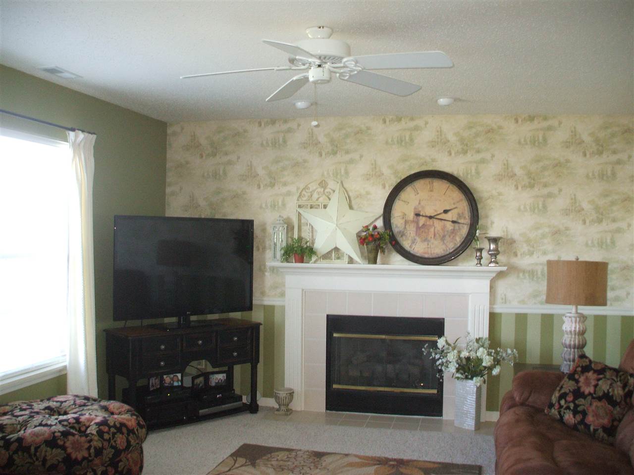 725 Springwater Road Kokomo, IN 46902 - Photo 17 of 35