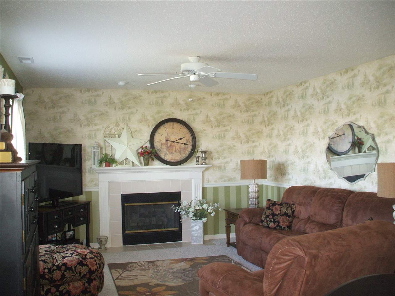 725 Springwater Road Kokomo, IN 46902 - Photo 18 of 35