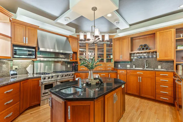 $1,695,000 | 700 62nd Avenue North, Moorhead, MN 56560