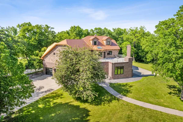 $1,695,000 | 700 62nd Avenue North, Moorhead, MN 56560