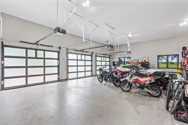 $1,695,000 | 700 62nd Avenue North, Moorhead, MN 56560