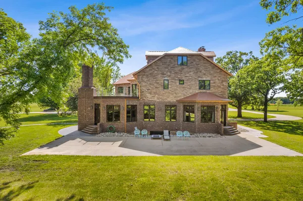 $1,695,000 | 700 62nd Avenue North, Moorhead, MN 56560