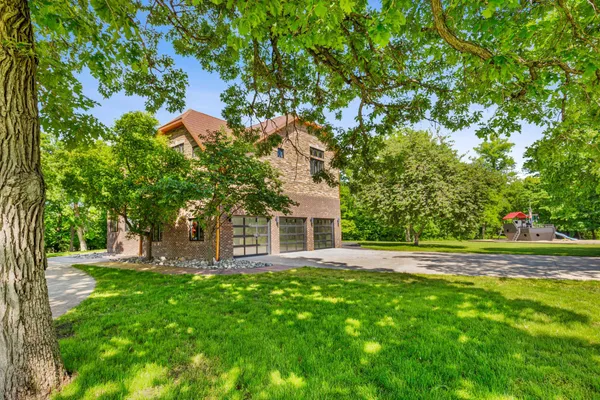 $1,695,000 | 700 62nd Avenue North, Moorhead, MN 56560