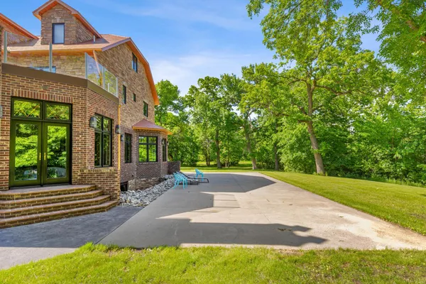$1,695,000 | 700 62nd Avenue North, Moorhead, MN 56560