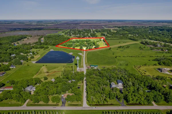 $1,695,000 | 700 62nd Avenue North, Moorhead, MN 56560