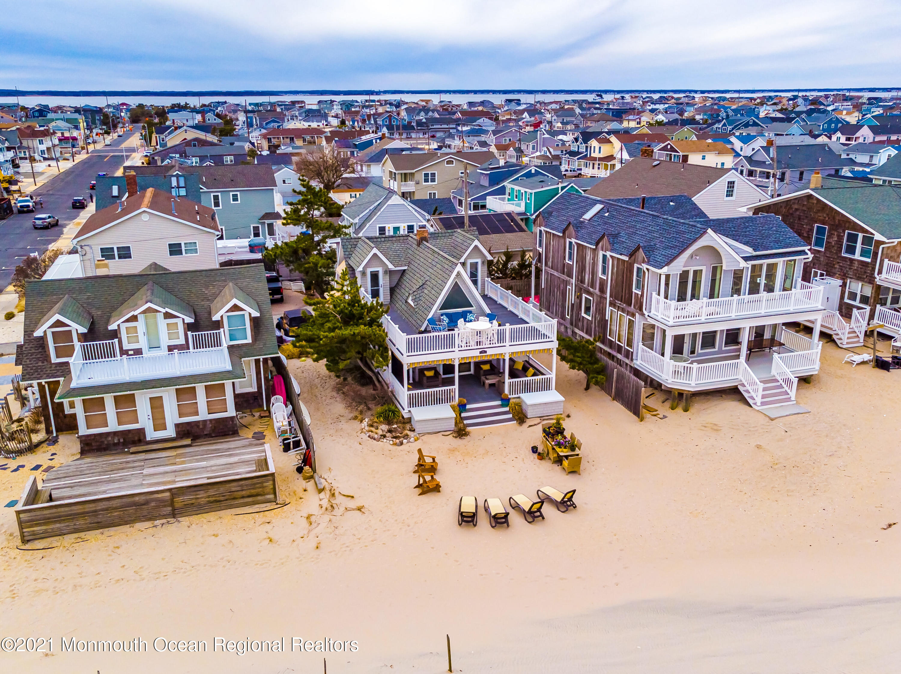 96 Oceanfront Lavallette, NJ 08735 - Photo 5 of 31 96 Ocean Front Lavallette NJ-print-005-0