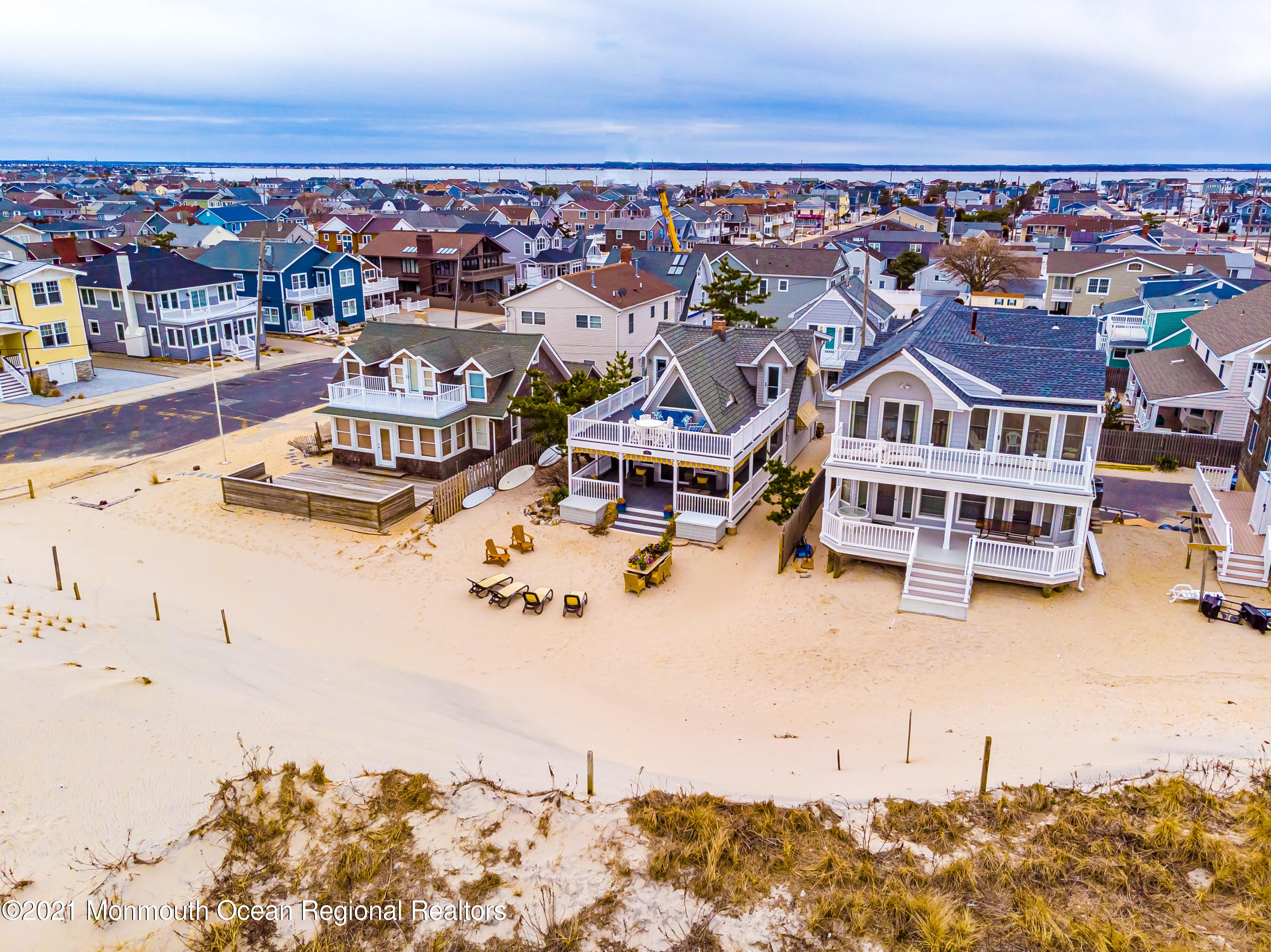 96 Oceanfront Lavallette, NJ 08735 - Photo 6 of 31 96 Ocean Front Lavallette NJ-print-006-0