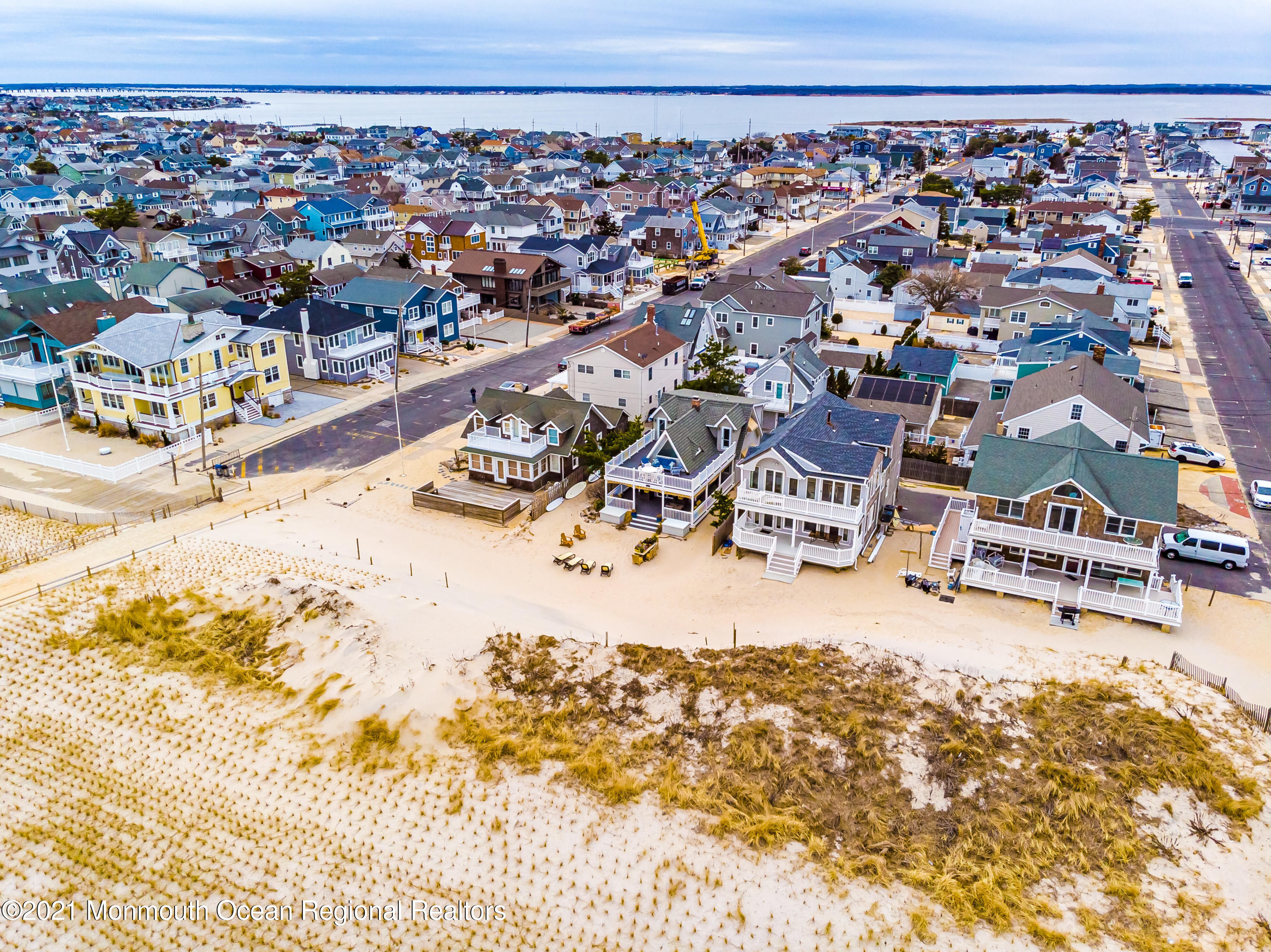 96 Oceanfront Lavallette, NJ 08735 - Photo 7 of 31 96 Ocean Front Lavallette NJ-print-007-0