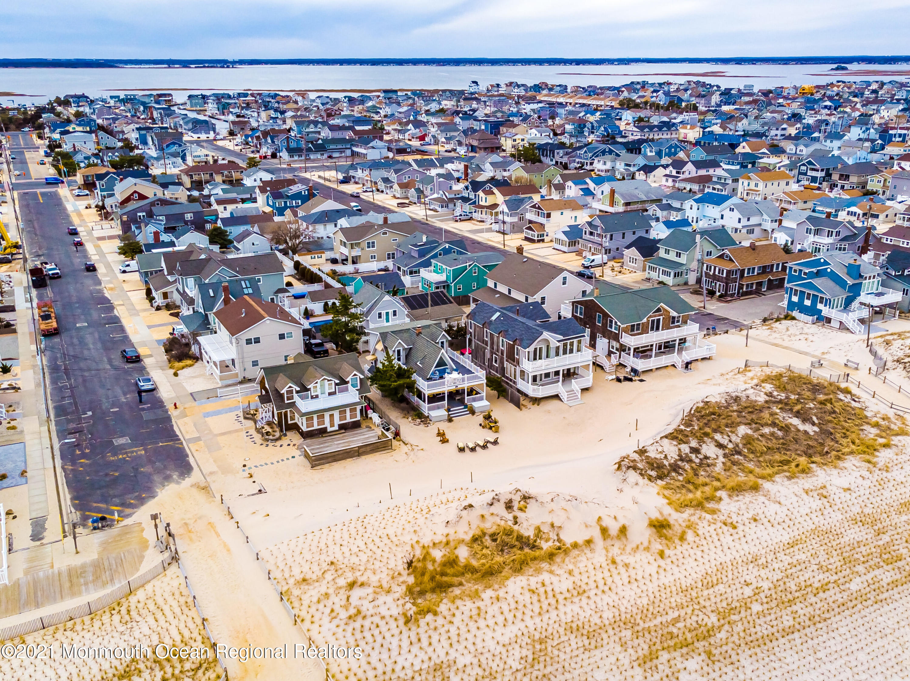 96 Oceanfront Lavallette, NJ 08735 - Photo 8 of 31 96 Ocean Front Lavallette NJ-print-008-0