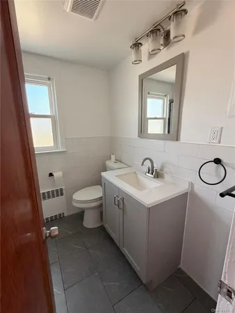$2,300 | 133 Elm Street, Unit 2, Valley Stream, NY 11580