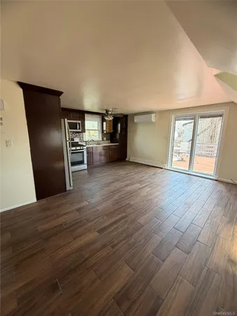 $2,300 | 133 Elm Street, Unit 2, Valley Stream, NY 11580