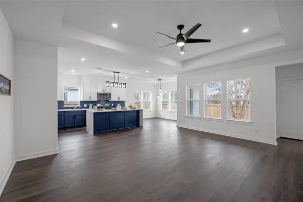 $300,000 | 7430 Avenue East, Beasley, TX 77417