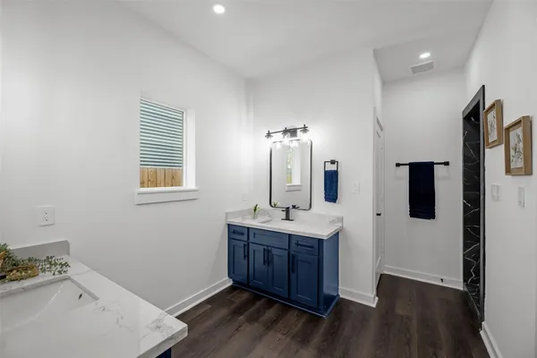 $300,000 | 7430 Avenue East, Beasley, TX 77417