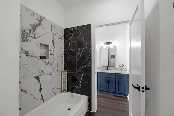 $300,000 | 7430 Avenue East, Beasley, TX 77417