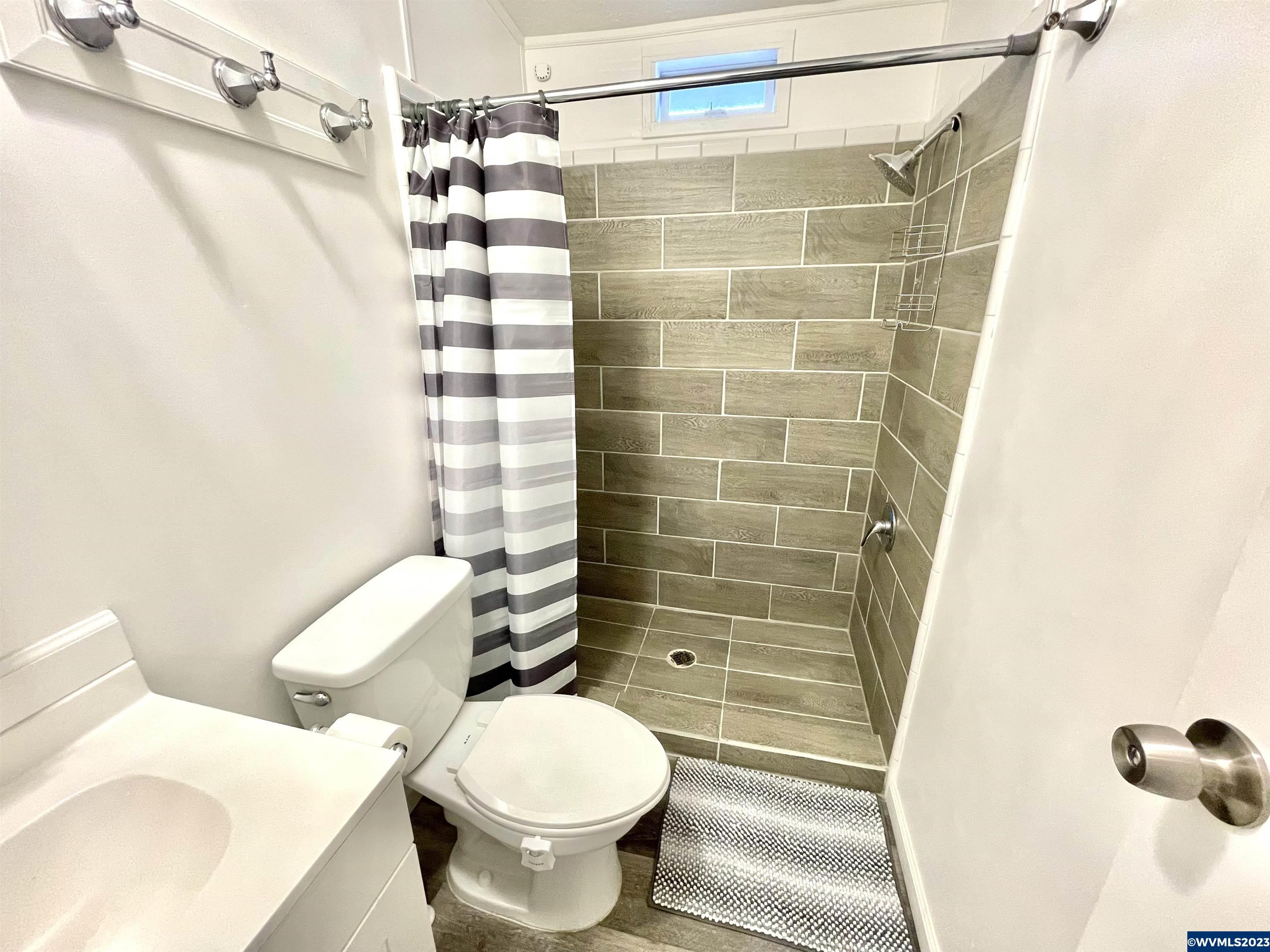 950 Airport Road Southeast, Unit 61 Albany, OR 97322 - Photo 8 of 14