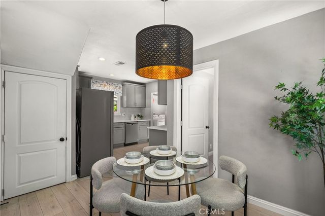 $915,000 | 114 East Woodbury Road, Altadena, CA 91001