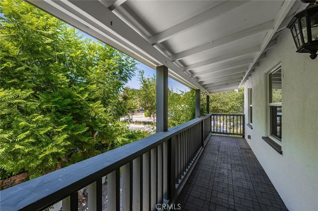 $915,000 | 114 East Woodbury Road, Altadena, CA 91001