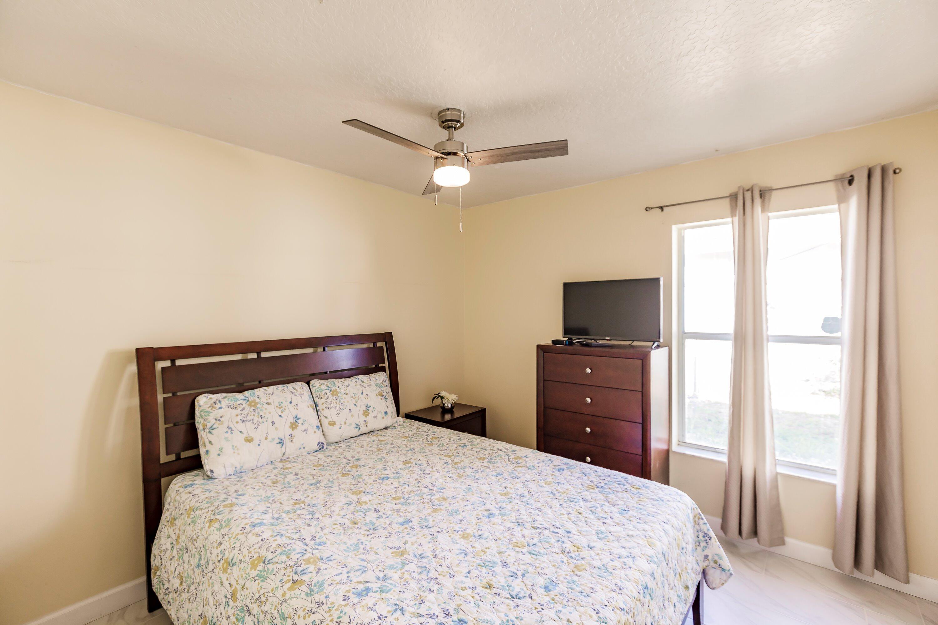 1249 West 34th Street Riviera Beach, FL 33404 - Photo 13 of 30 16-Photo 16