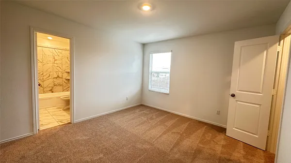 $2,599 | 138 Milliner Loop, Hutto, TX 78634