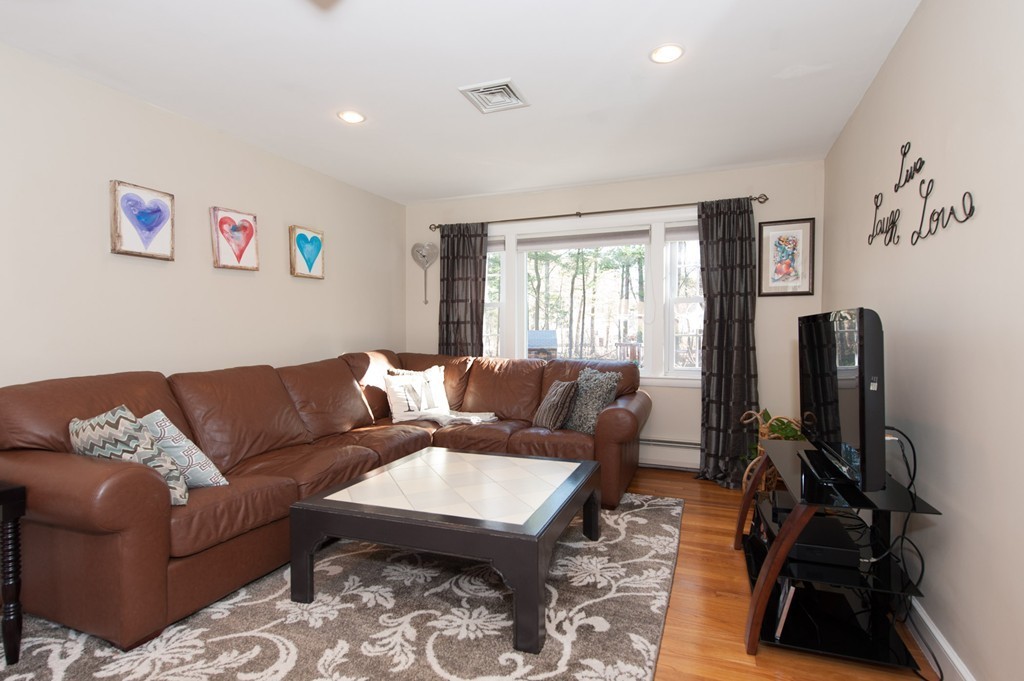 15 Roberta Road Sharon, MA 02067 - Photo 4 of 24 Gallery Image 4