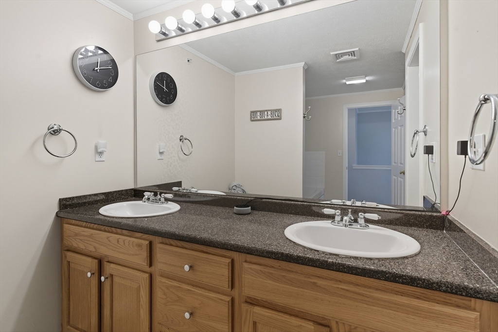 72 Green Briar Road, Unit 72 Fitchburg, MA 01420 - Photo 22 of 41