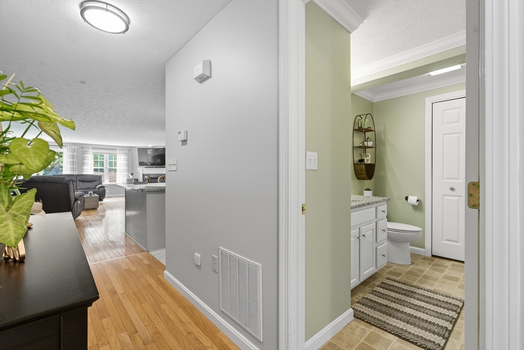 72 Green Briar Road, Unit 72 Fitchburg, MA 01420 - Photo 10 of 41