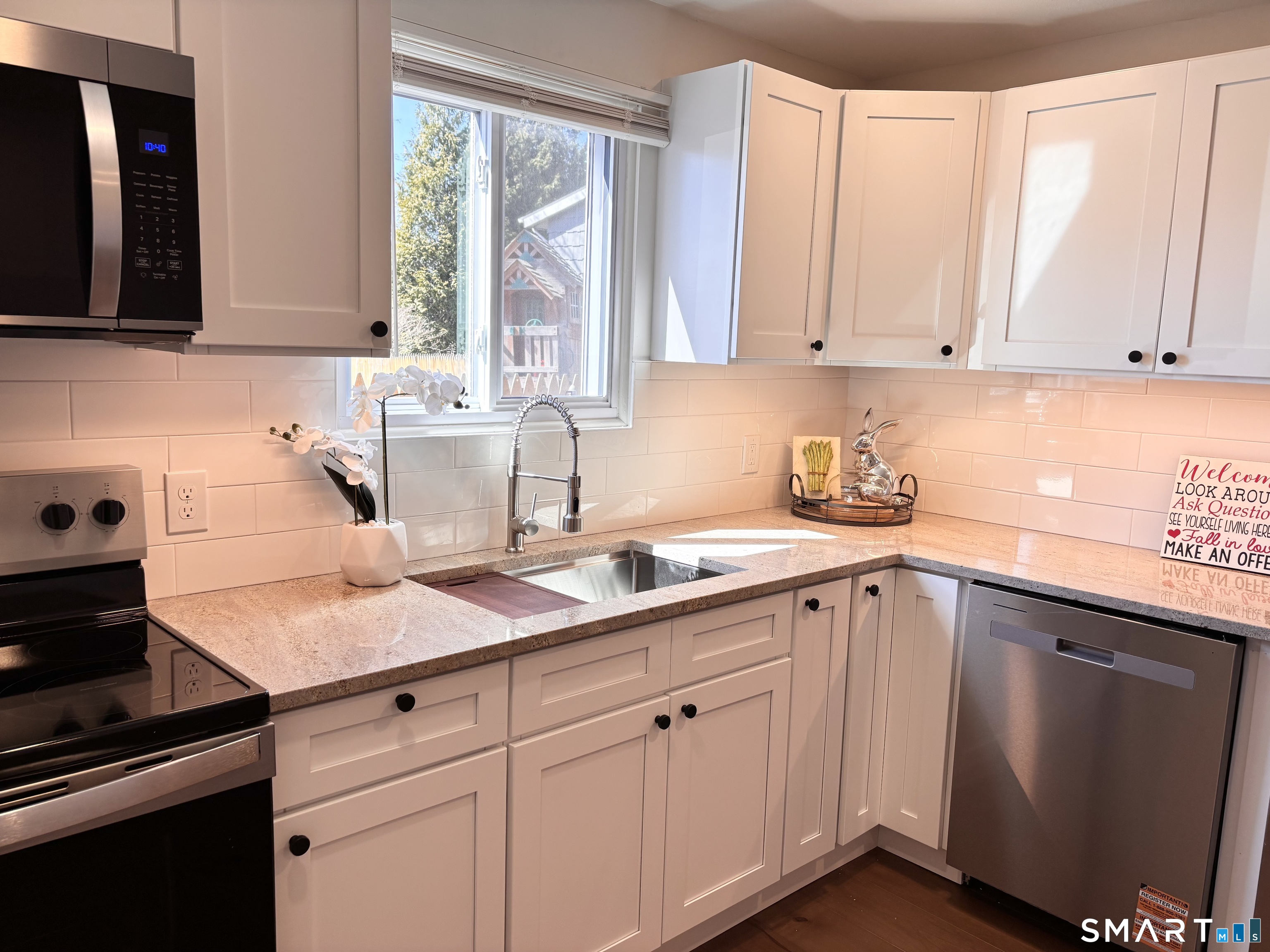 43 George Avenue, Unit B Groton, CT 06340 - Photo 14 of 52