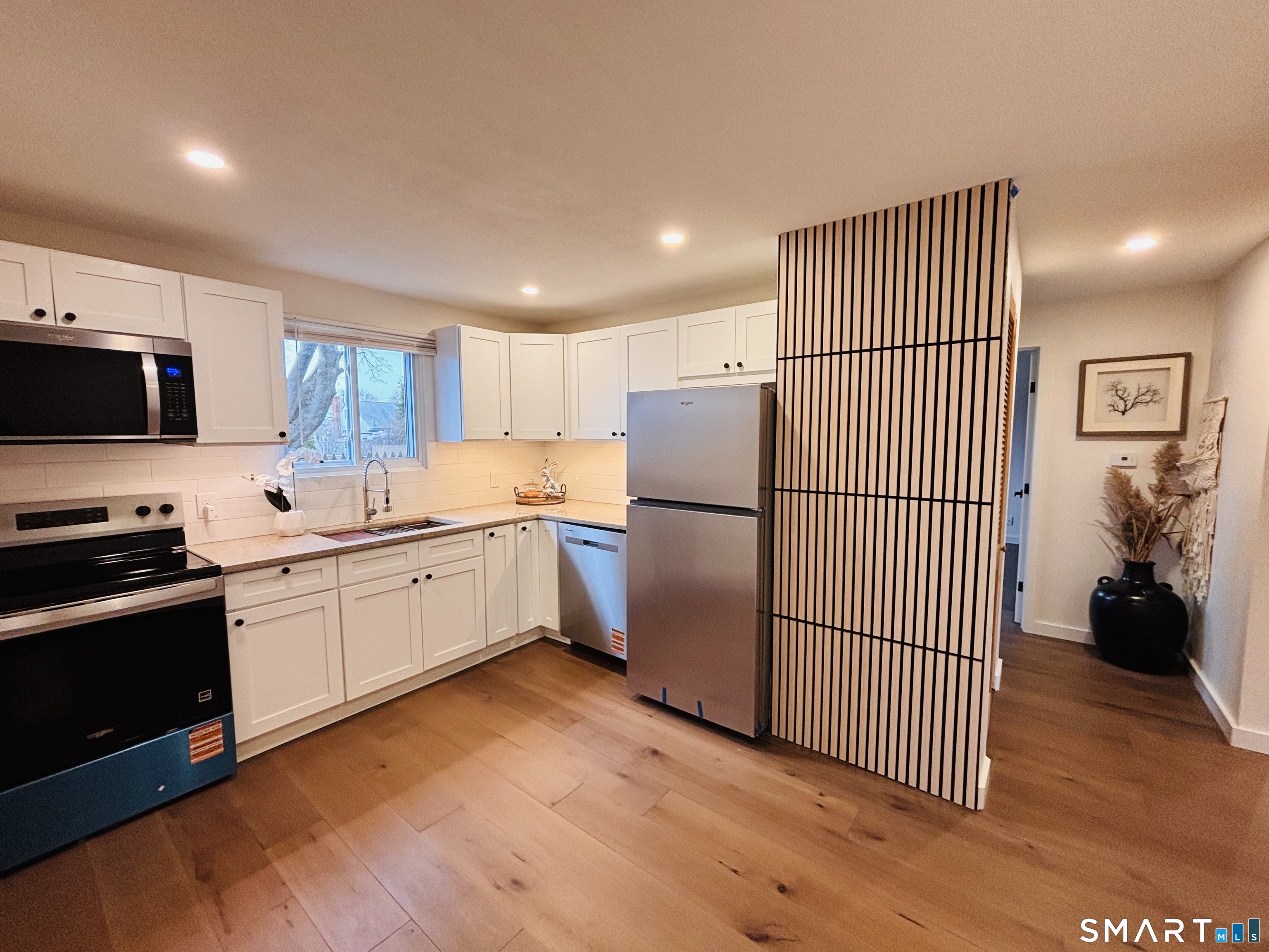 43 George Avenue, Unit B Groton, CT 06340 - Photo 5 of 22