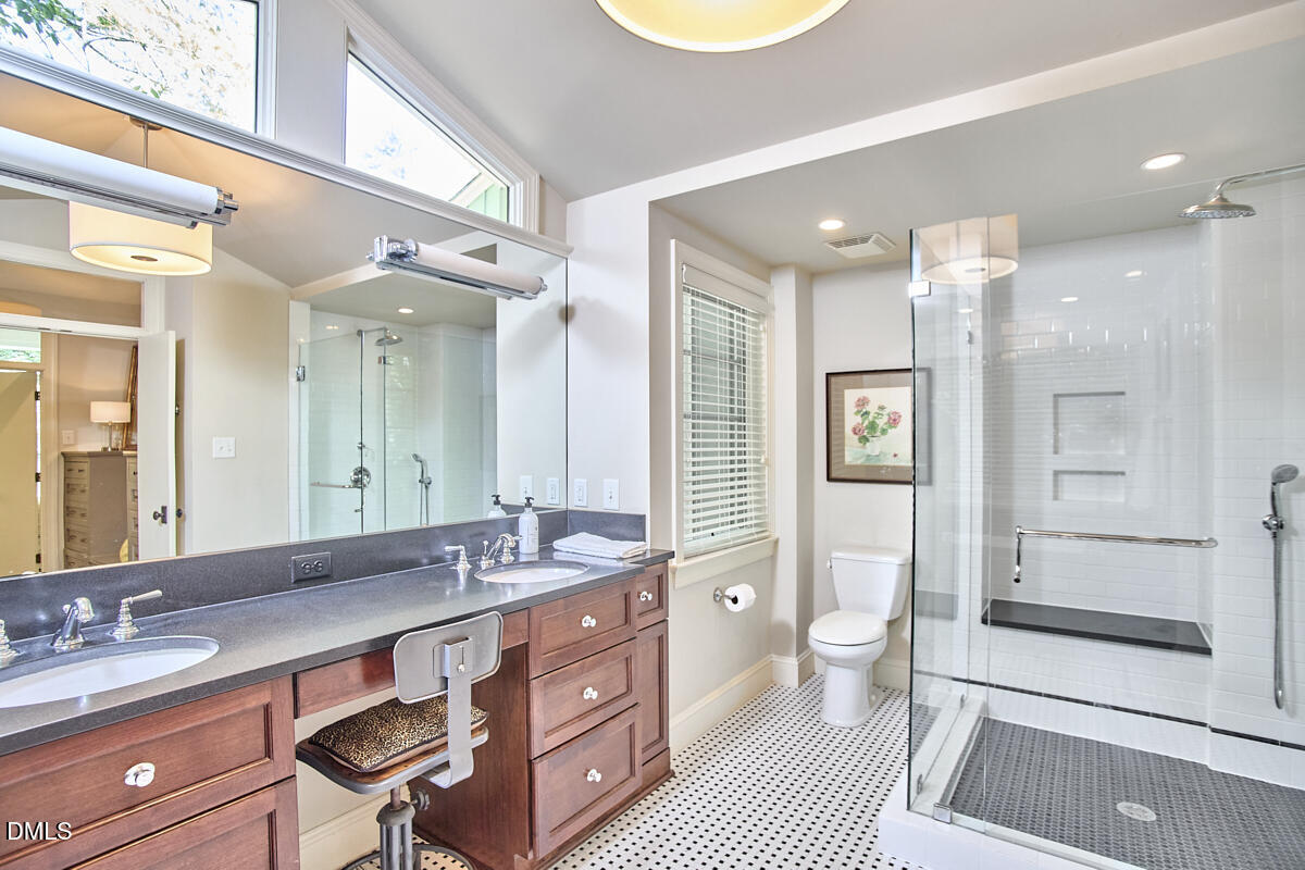 2721 Dogwood Road Durham, NC 27705 - Photo 22 of 51 094