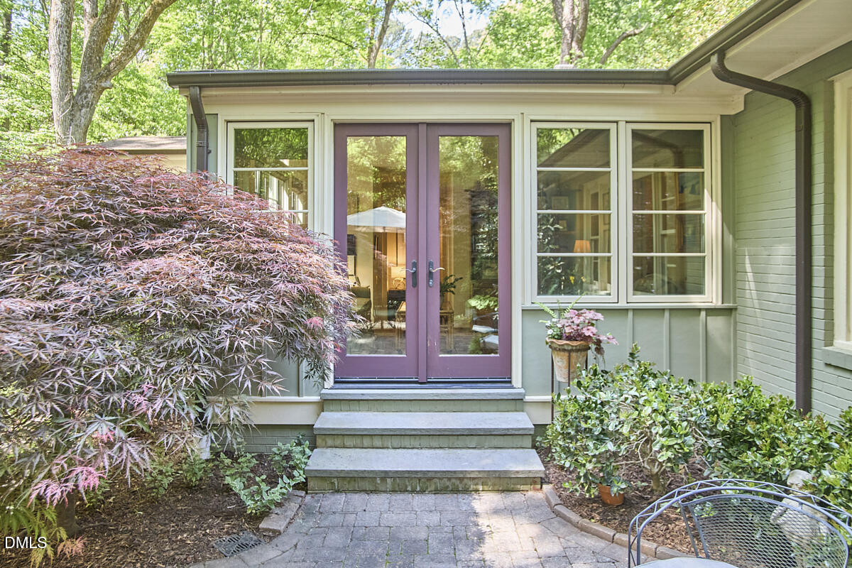 2721 Dogwood Road Durham, NC 27705 - Photo 43 of 51 054