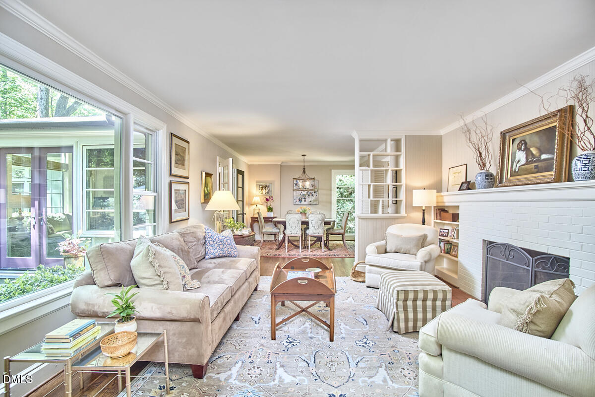 2721 Dogwood Road Durham, NC 27705 - Photo 5 of 51 061